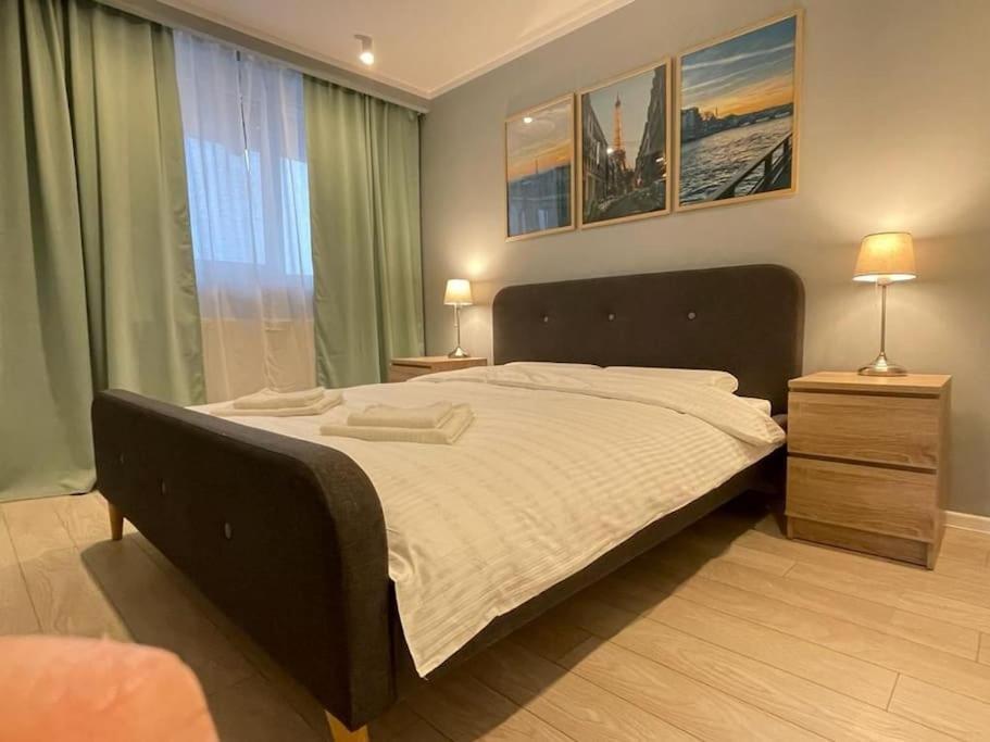 Premium Appartment In Онешти Экстерьер фото